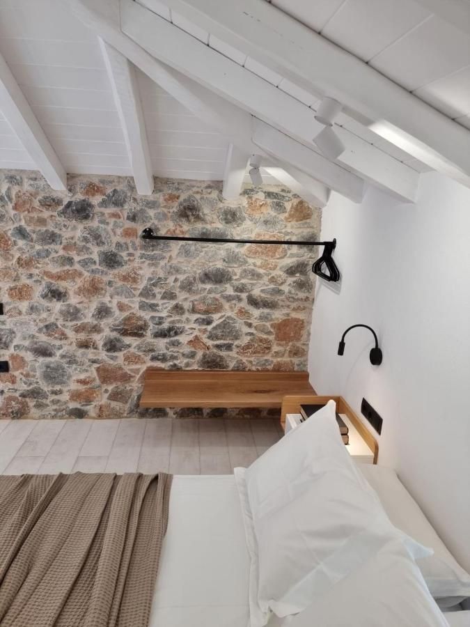 Stone Build Suite With Private Pool Kolios المظهر الخارجي الصورة